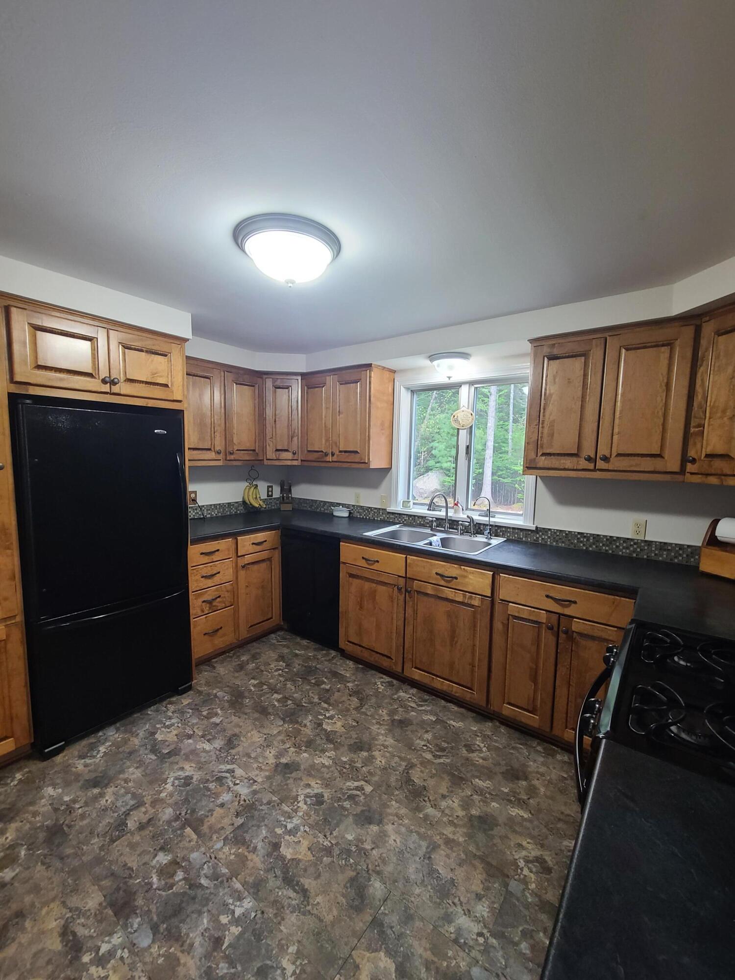 77 Morgan Bay Road Surry, ME 04684 - Photo 6 of 33 20250517_102243