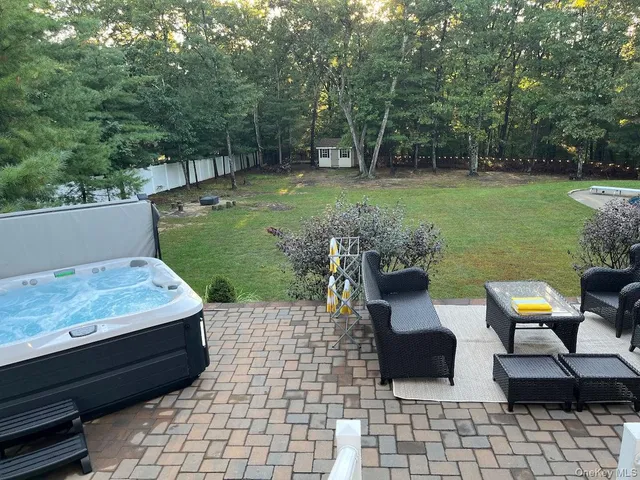 $949,999 | 1 Brittany Court, Ridge, NY 11961