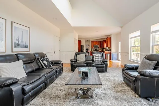 $949,999 | 1 Brittany Court, Ridge, NY 11961