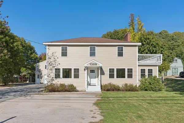 $895,000 | 1309 Broadway, South Portland, ME 04106