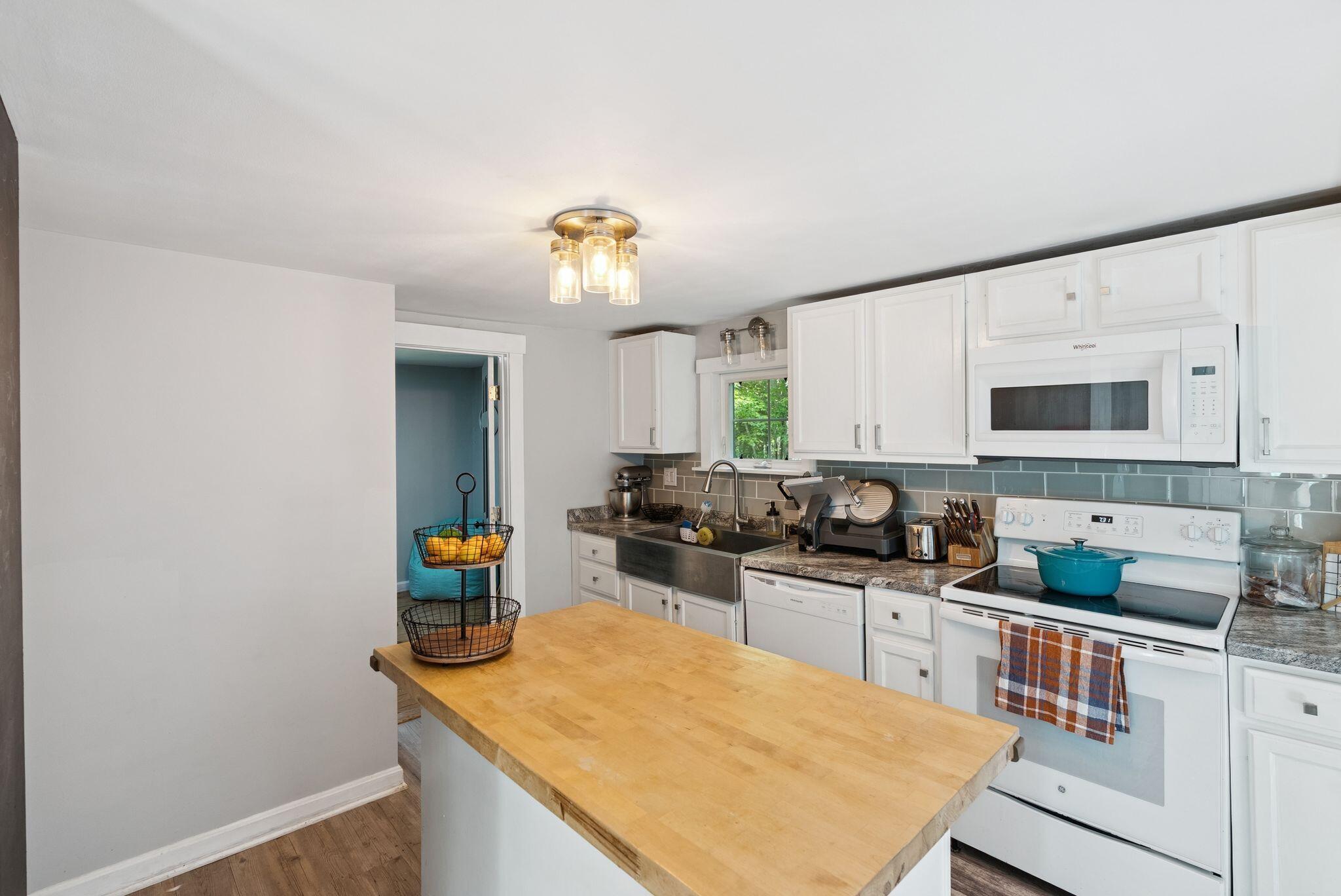 226 Seal Harbor Road Spruce Head, ME 04859 - Photo 17 of 47 Kitchen