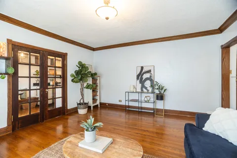 $139,000 | 1113 Holley Court, Unit 311, Oak Park, IL 60301