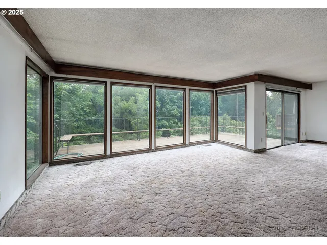 $589,900 | 6902 Southwest 2nd Avenue, Portland, OR 97219