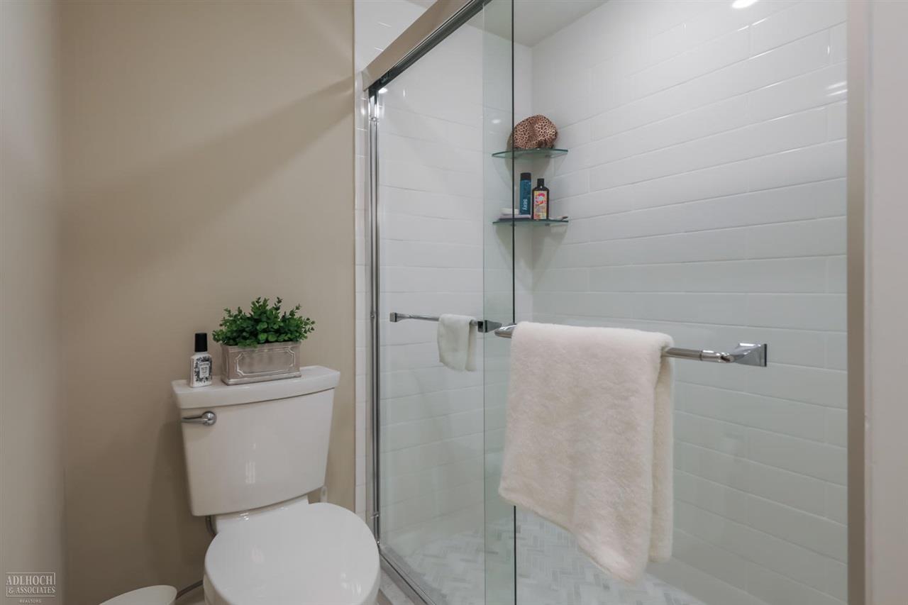 1750 Vernier Road, Unit 17 Grosse Pointe Woods, MI 48236 - Photo 27 of 33