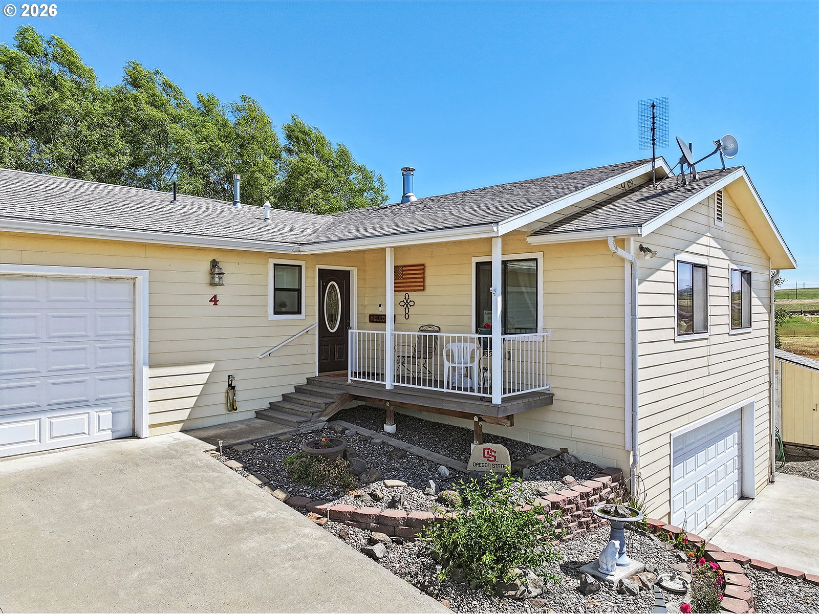 4 Bailey Loop Drive Goldendale, WA 98620 - Photo 2 of 48 Deck