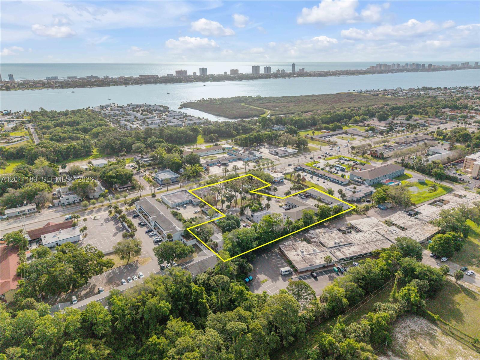 1208 South Ridgewood Avenue Daytona Beach, FL 32114 - Photo 17 of 27 a view of city and ocean