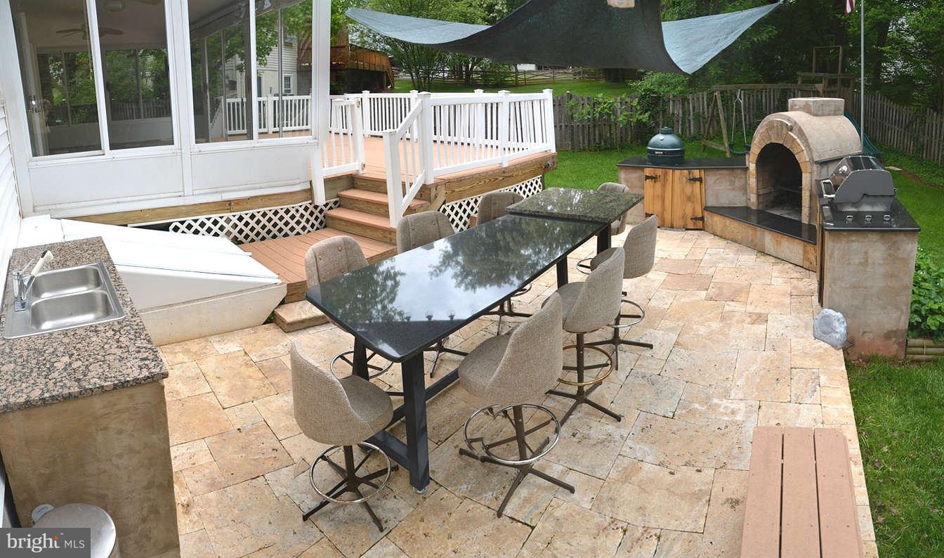 135 Hamilton Road Sterling, VA 20165 - Photo 11 of 30 Outdoor Kitchen