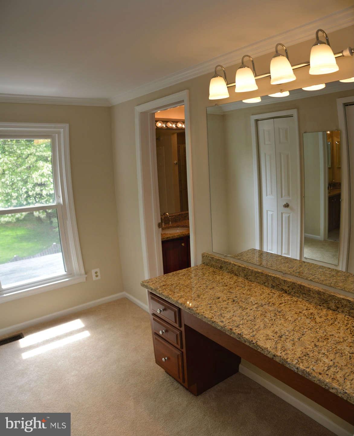 135 Hamilton Road Sterling, VA 20165 - Photo 21 of 30 Bedroom Master