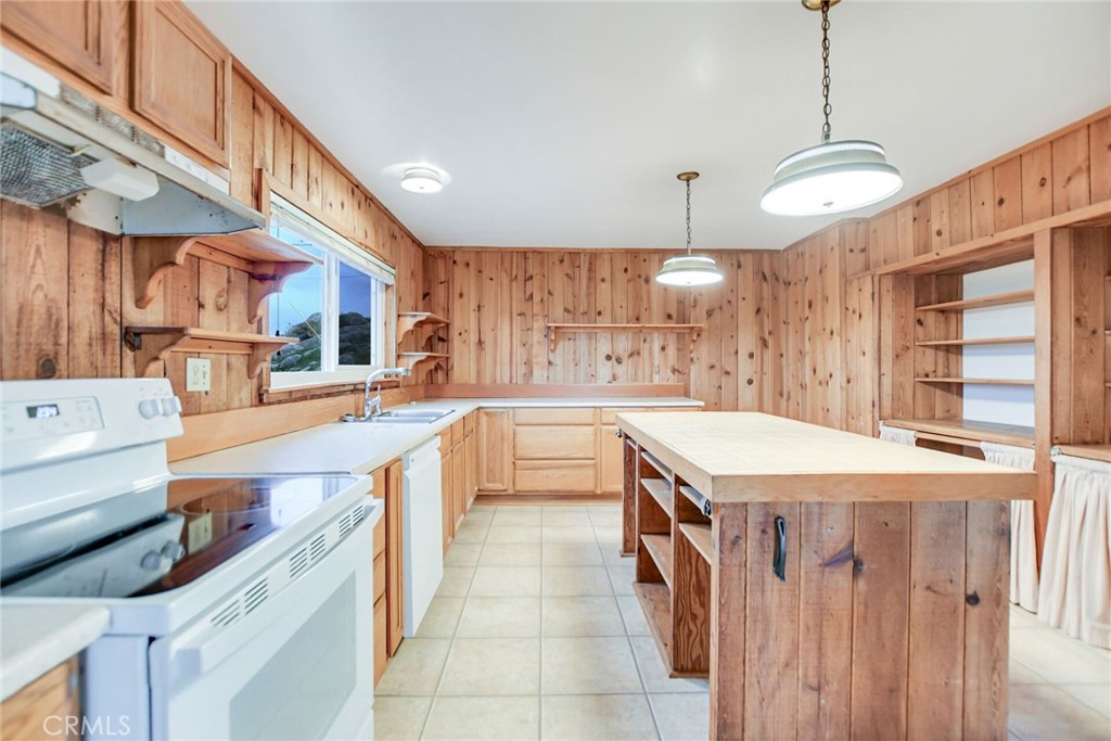 6750 Rainbow Heights Road Fallbrook, CA 92028 - Photo 18 of 64 Kitchen