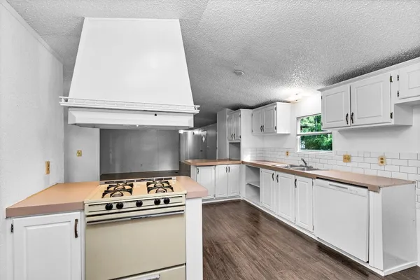 $1,950 | 19339 Forest Ln Circle, New Caney, TX 77357