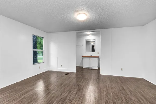 $1,950 | 19339 Forest Ln Circle, New Caney, TX 77357