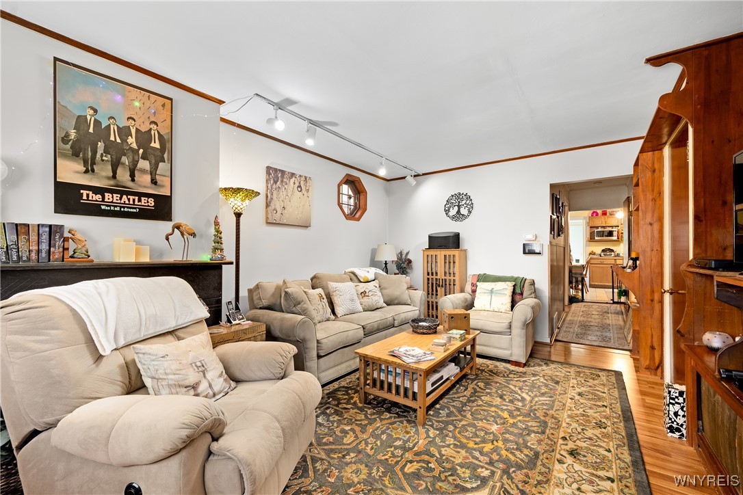 428 Normal Avenue Buffalo, NY 14213 - Photo 4 of 34 unit 1