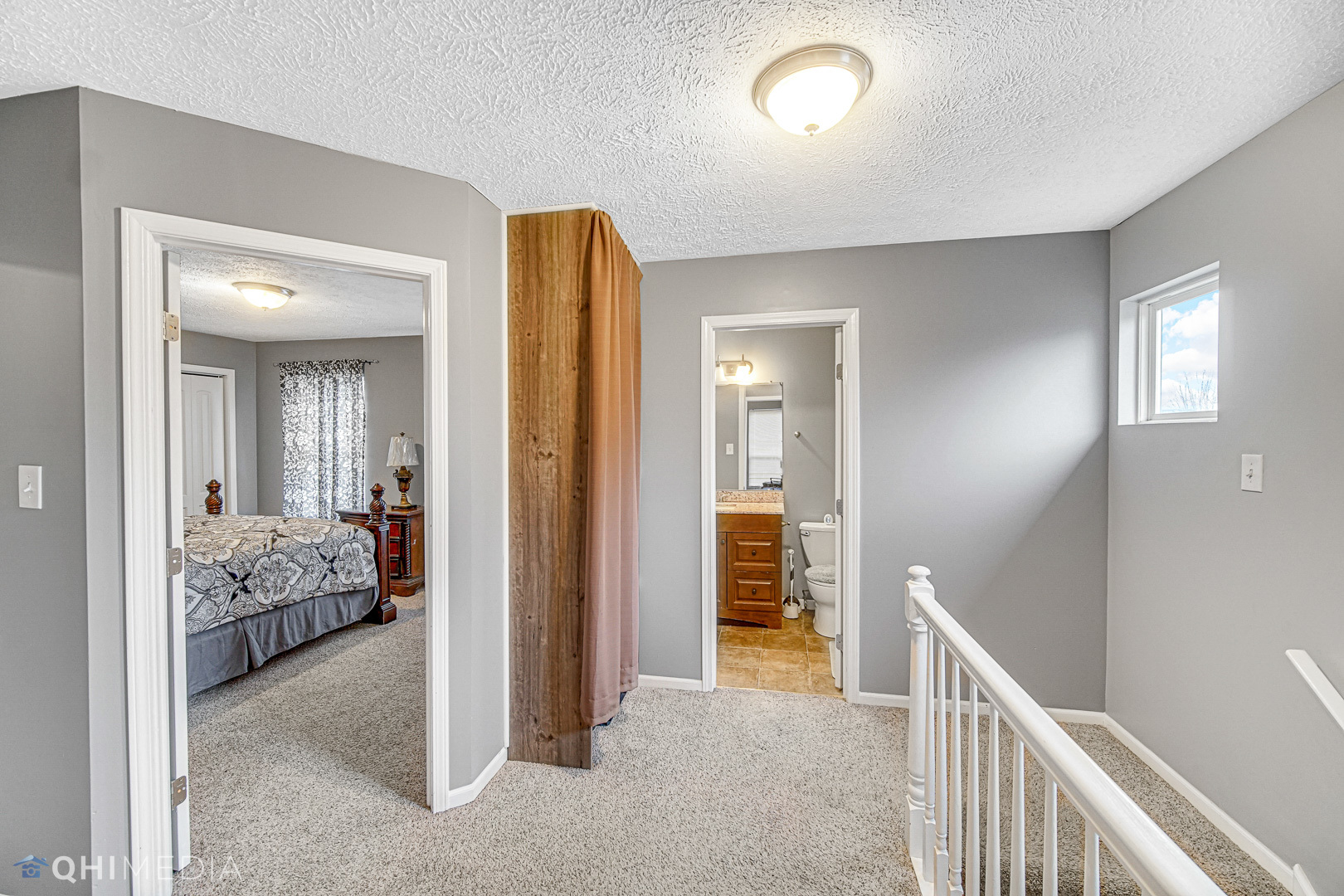 3208 Old Castle Road Joliet, IL 60431 - Photo 14 of 19 a view of a room with room and bathroom