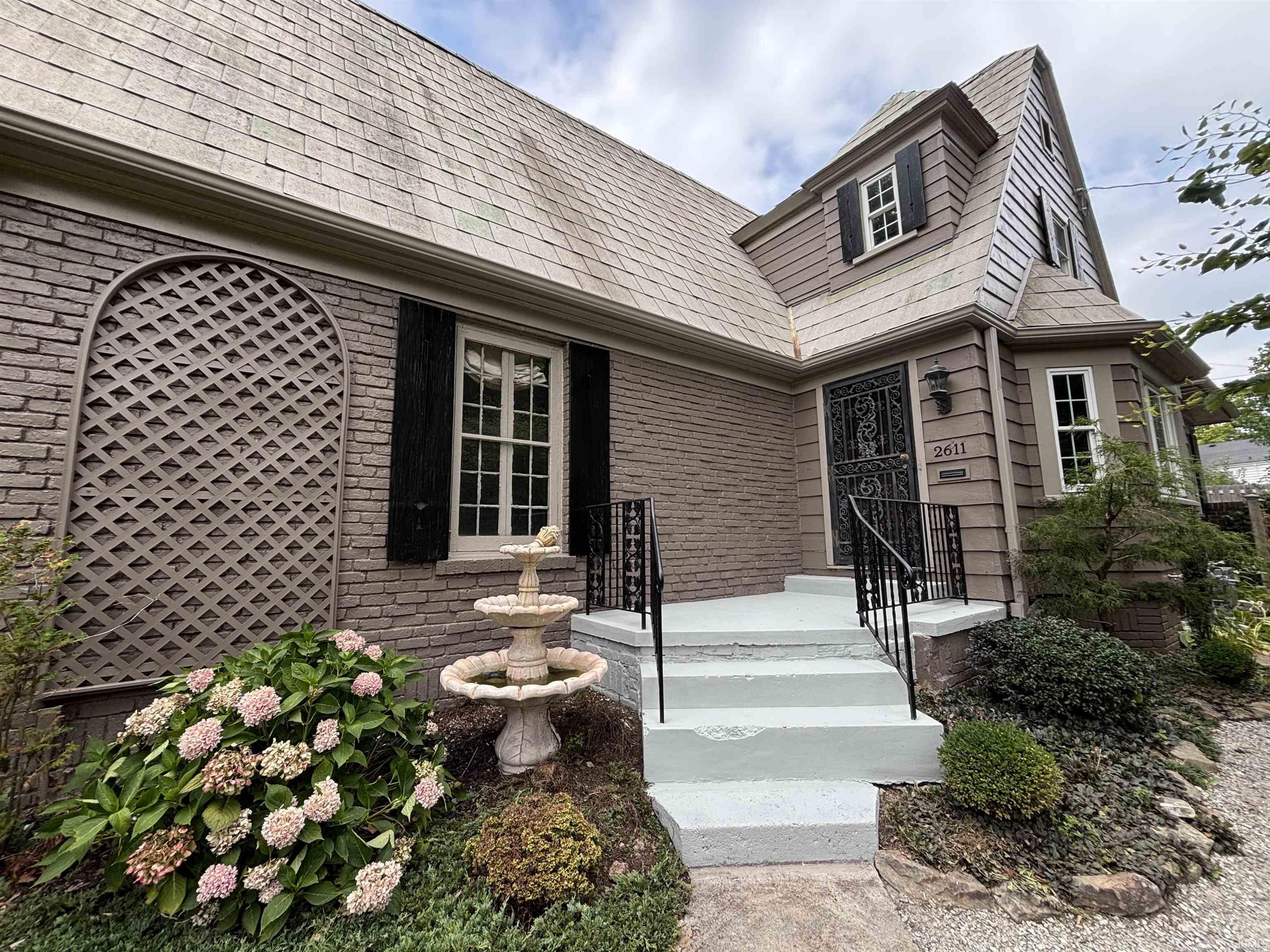 2611 Terrace Road Fort Wayne, IN 46805 - Photo 5 of 33 Gallery Image 5