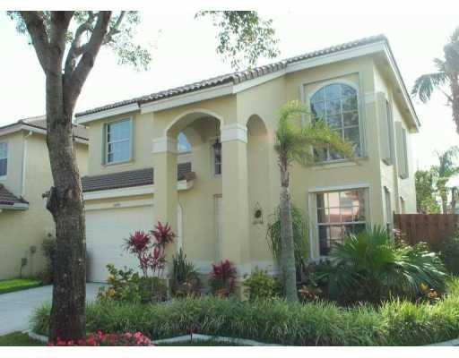 10312 Breezeway Place Boca Raton, FL 33428 - Photo 1 of 8 Exterior Front