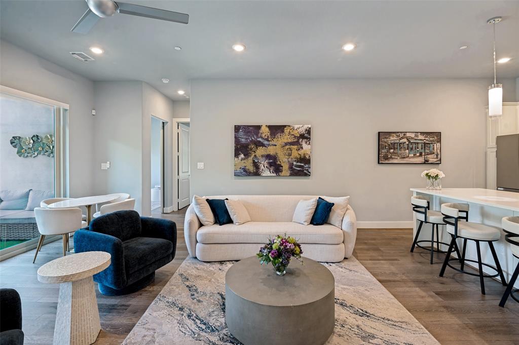 15875 Spectrum Drive, Unit 1101 Addison, TX 75001 - Photo 6 of 37 Gallery Image 6