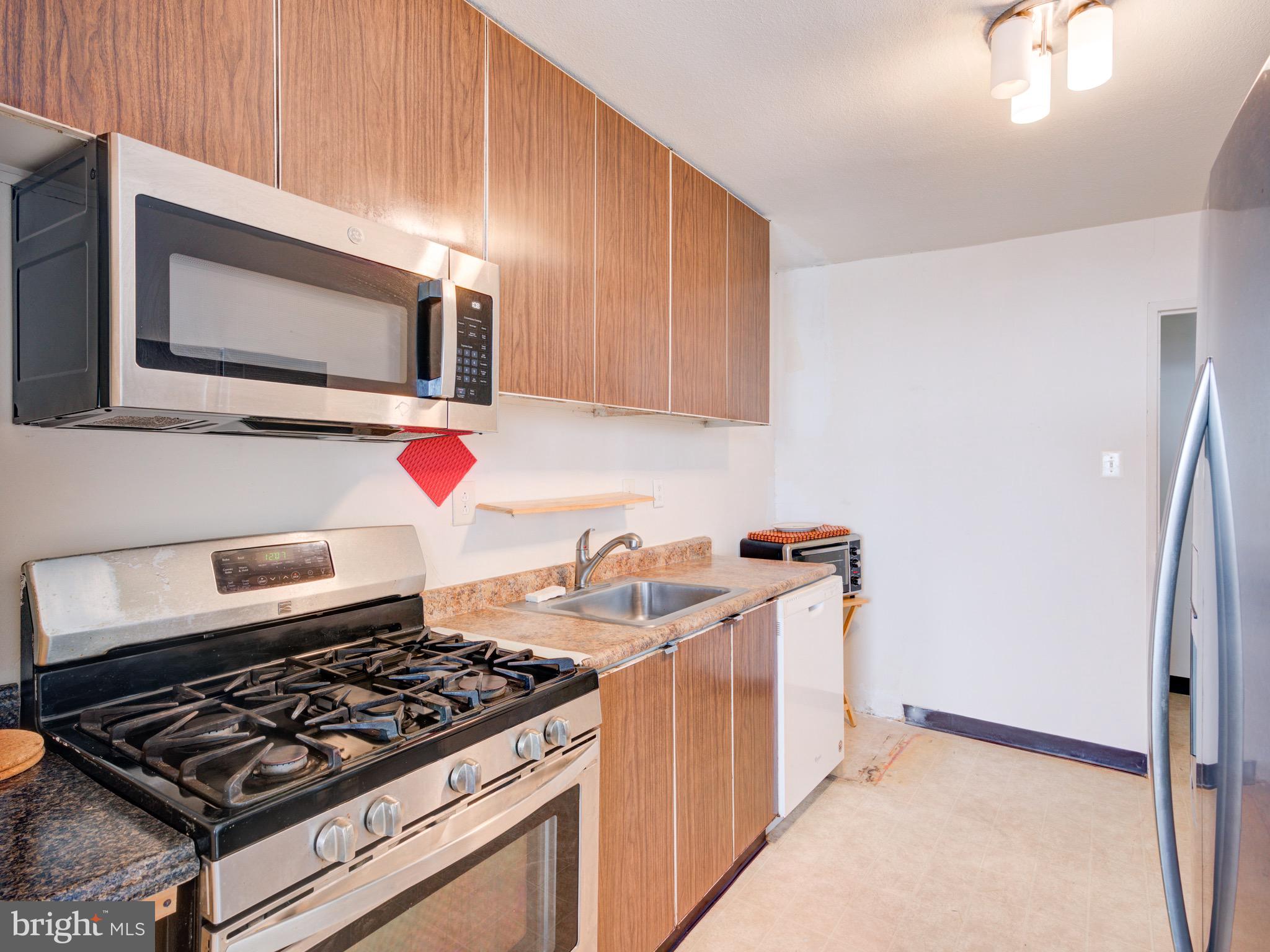 3900 West Ford Road, Unit 18B Philadelphia, PA 19131 - Photo 12 of 21