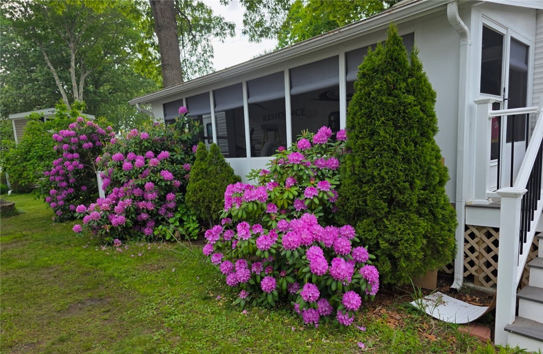 118 Dunns Corner Road Westerly, RI 02891 - Photo 1 of 22