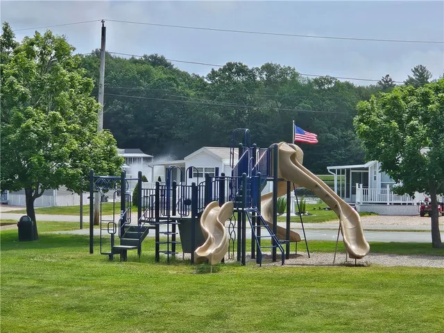 $59,900 | 118 Dunns Corner Road, Westerly, RI 02891