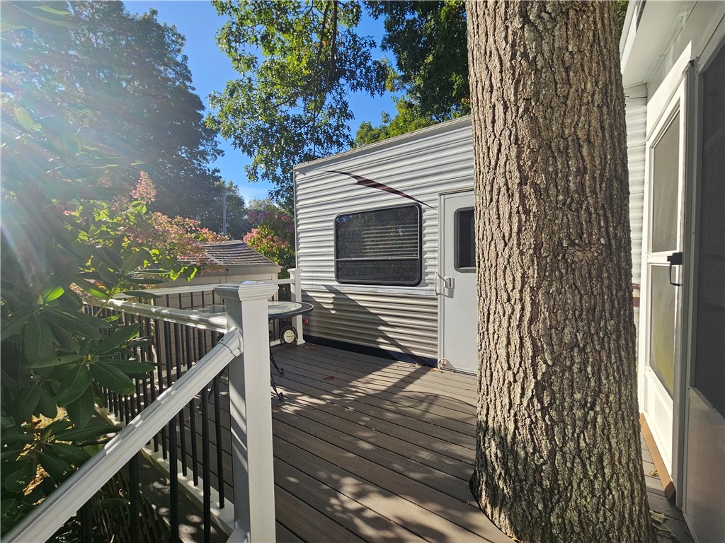 118 Dunns Corner Road Westerly, RI 02891 - Photo 7 of 22