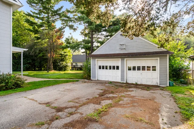 $235,000 | 1050 Maynard Avenue, Jackson, MI 49202