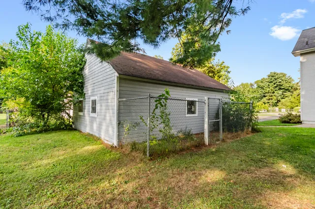 $235,000 | 1050 Maynard Avenue, Jackson, MI 49202