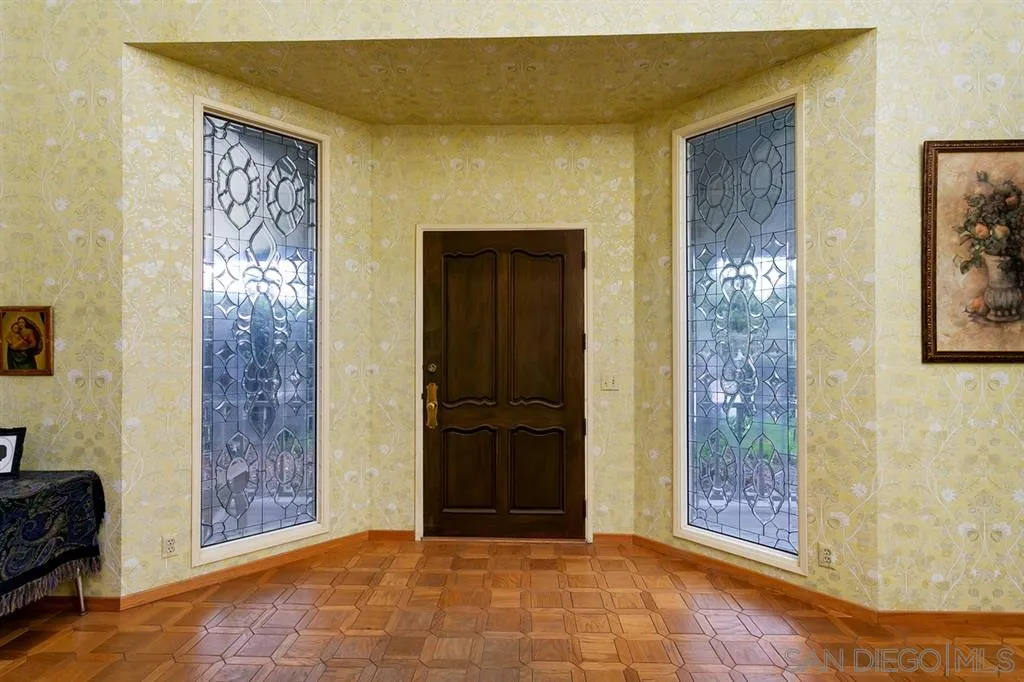 1154 Capra Way Fallbrook, CA 92028 - Photo 5 of 25 a view of a hallway with entryway