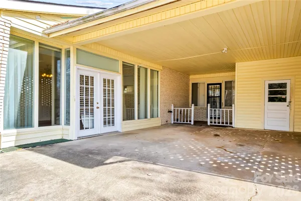 $320,000 | 305 Sills Drive, Salisbury, NC 28146