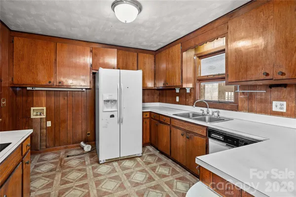 $320,000 | 305 Sills Drive, Salisbury, NC 28146