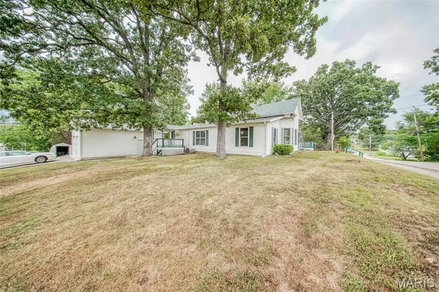 $182,500 | 103 South Pershing Street, Salem, MO 65560
