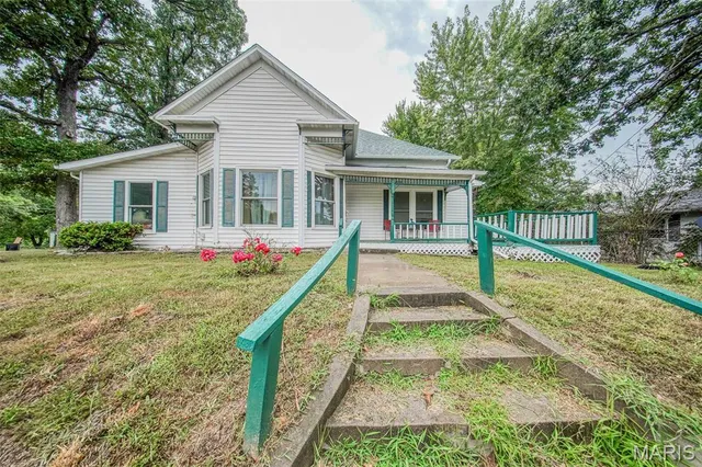 $182,500 | 103 South Pershing Street, Salem, MO 65560
