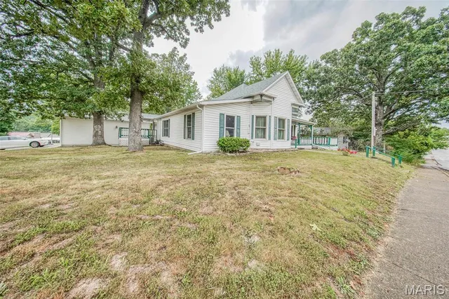 $182,500 | 103 South Pershing Street, Salem, MO 65560