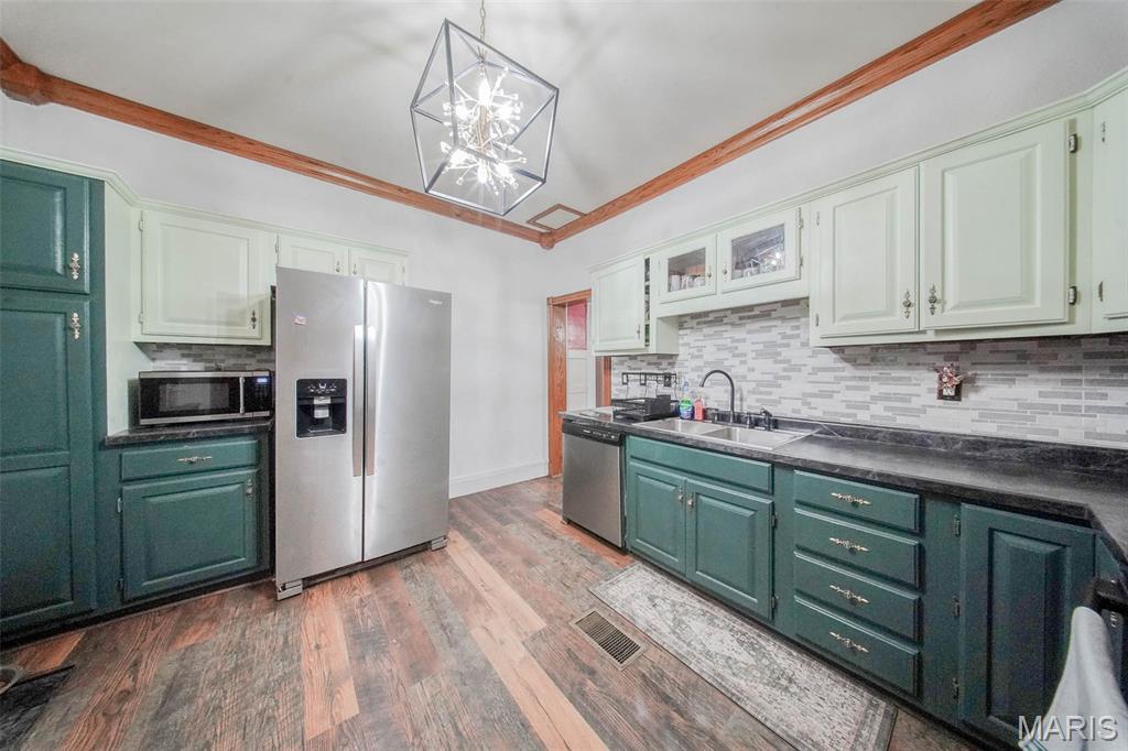 103 South Pershing Street Salem, MO 65560 - Photo 5 of 55