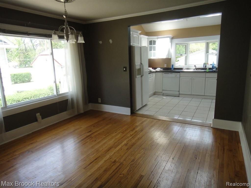 127 Woodside Road Royal Oak, MI 48073 - Photo 5 of 16 woodside 127 004.JPG
