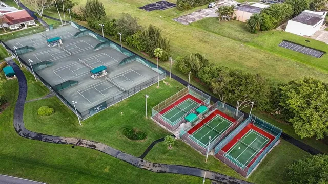 $199,000 | 6795 Huntington Lane, Unit 306, Delray Beach, FL 33446