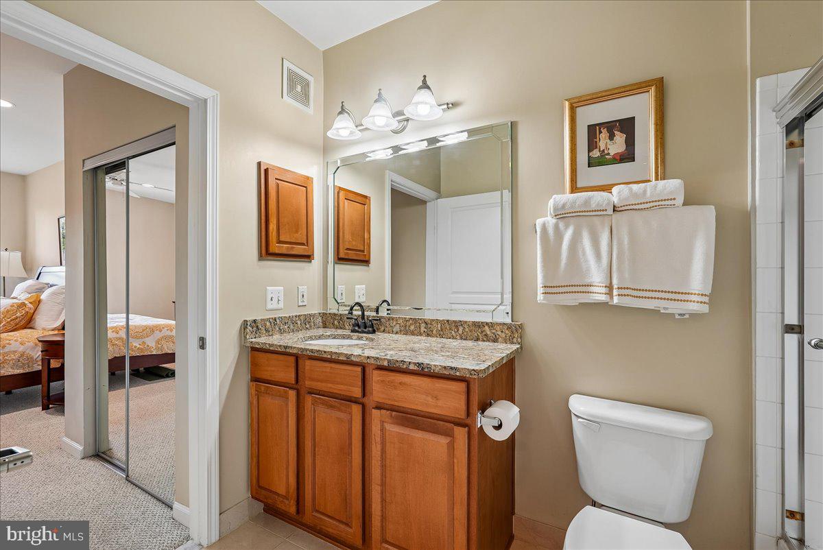 12000 Market Street, Unit 286 Reston, VA 20190 - Photo 14 of 39 Luxurious bathroom w/ granite!