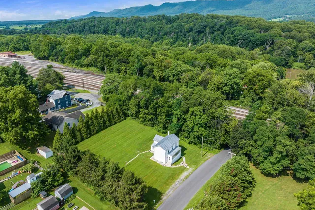 $193,000 | 100 Jr Avenue, Shenandoah, VA 22849