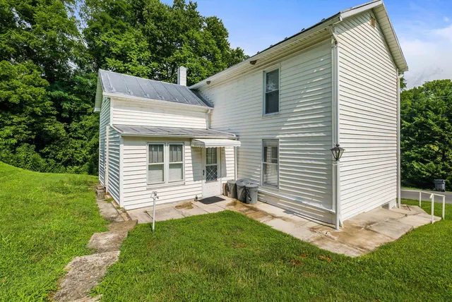 $193,000 | 100 Jr Avenue, Shenandoah, VA 22849