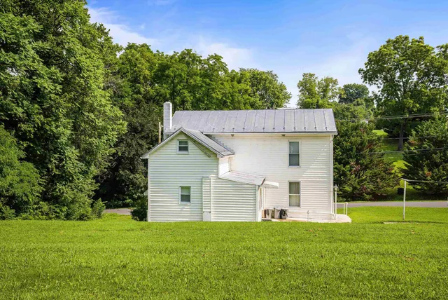 $193,000 | 100 Jr Avenue, Shenandoah, VA 22849