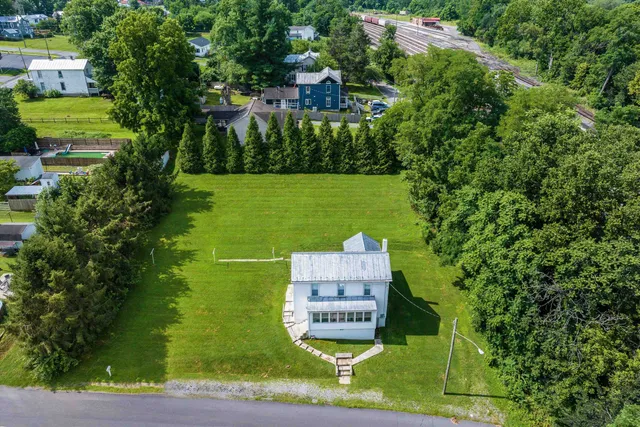 $193,000 | 100 Jr Avenue, Shenandoah, VA 22849