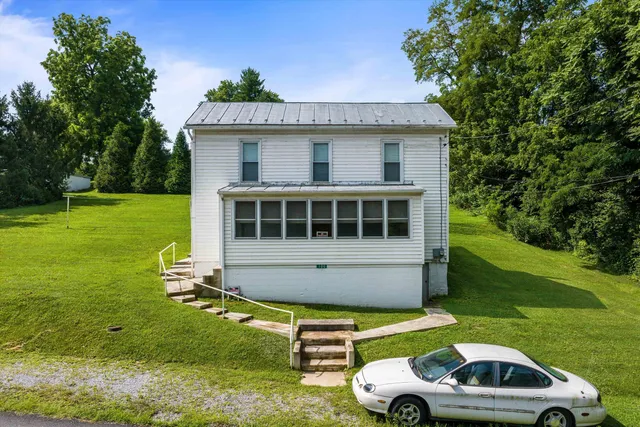 $193,000 | 100 Jr Avenue, Shenandoah, VA 22849