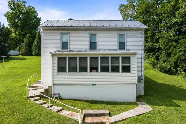 $193,000 | 100 Jr Avenue, Shenandoah, VA 22849