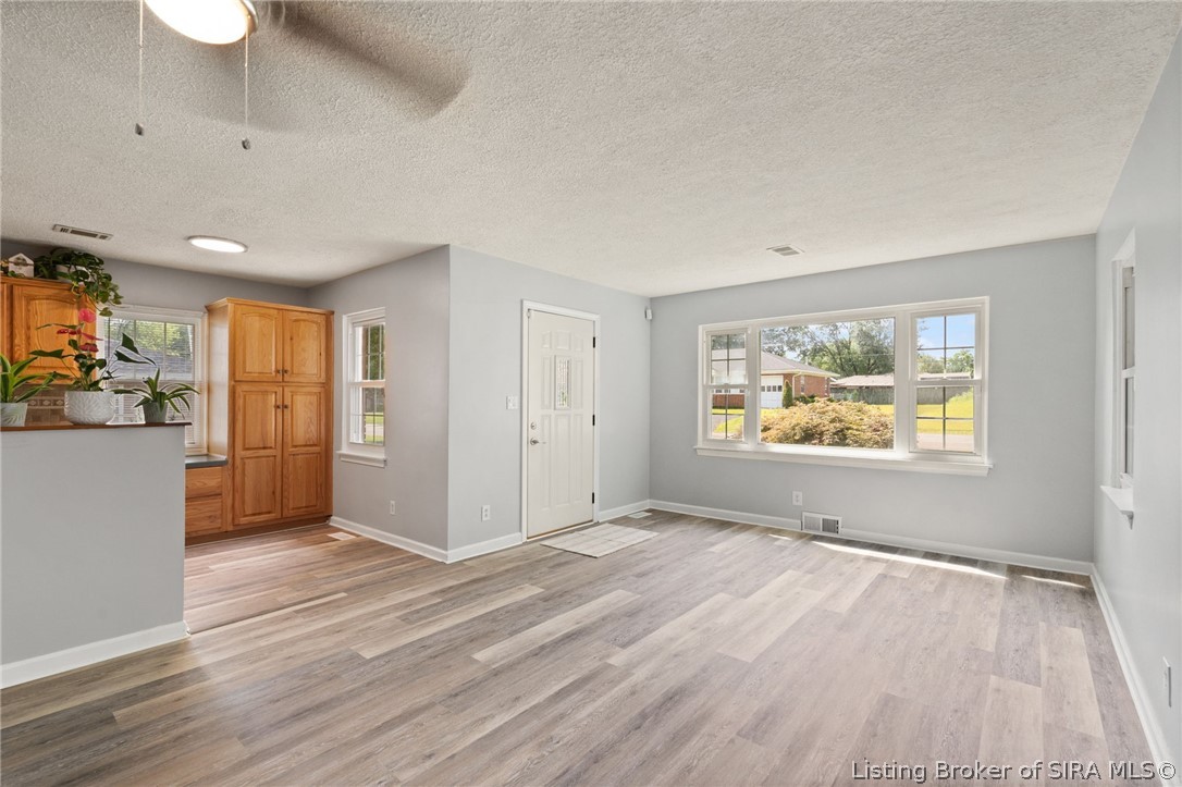 564 Alden Road Sellersburg, IN 47172 - Photo 5 of 42