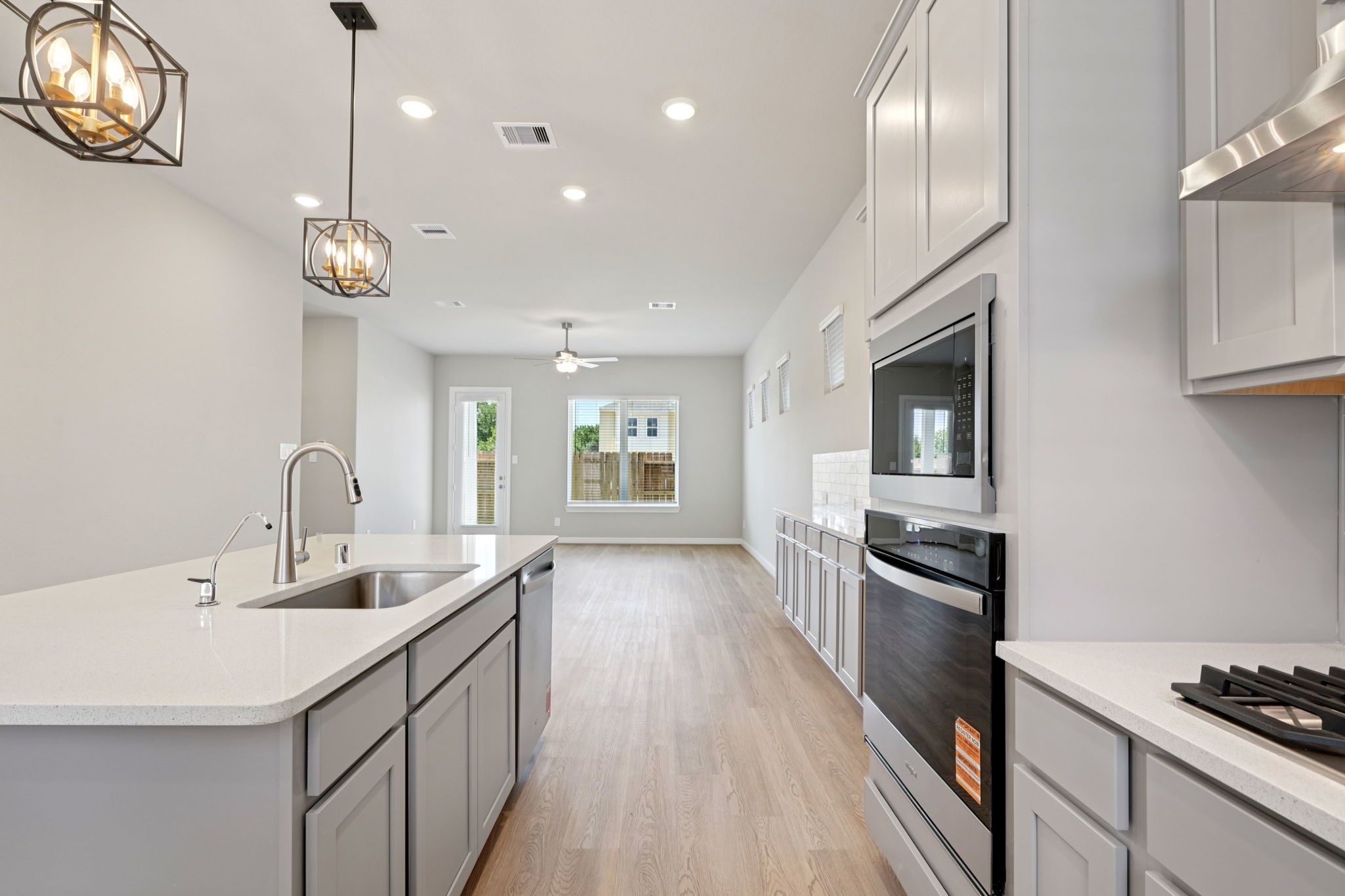 619 Topwater Trail Kemah, TX 77565 - Photo 15 of 39