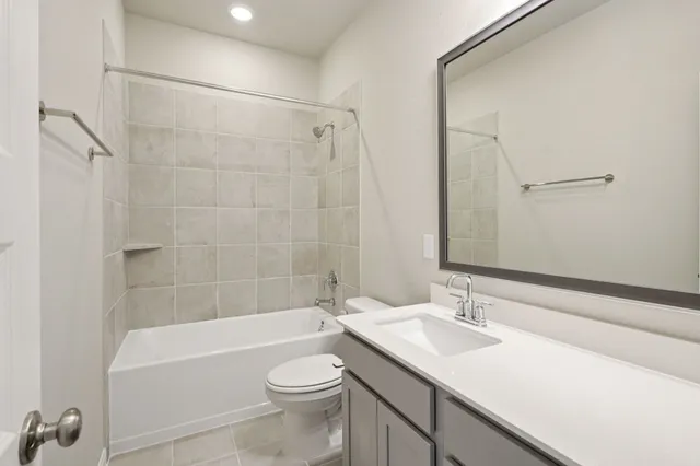 $340,020 | 619 Topwater Trail, Kemah, TX 77565