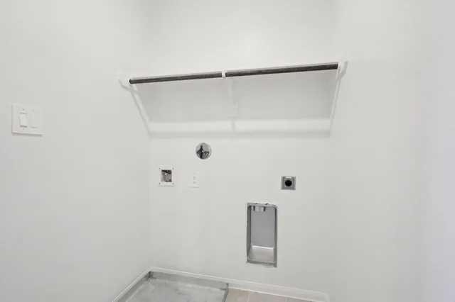 $340,020 | 619 Topwater Trail, Kemah, TX 77565