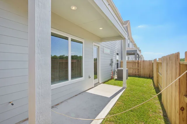 $340,020 | 619 Topwater Trail, Kemah, TX 77565