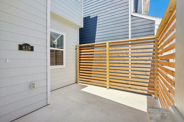 $340,020 | 619 Topwater Trail, Kemah, TX 77565