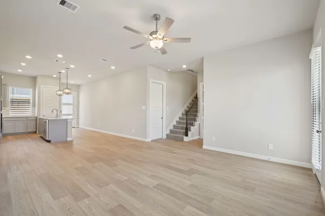 $340,020 | 619 Topwater Trail, Kemah, TX 77565