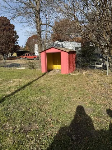 $1,500 | 306 North Cleveland Avenue, Sherman, TX 75090